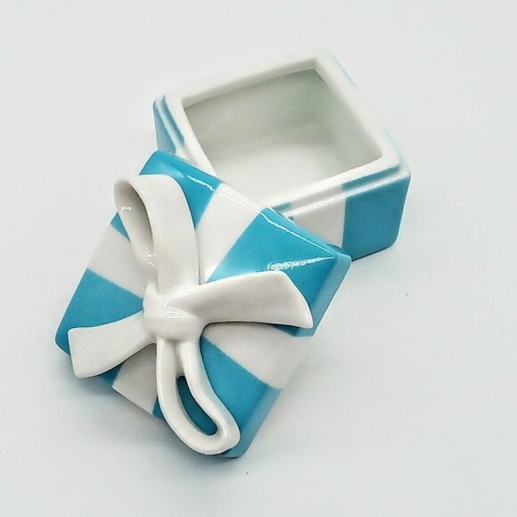 Tiffany & Co. Other - Tiffany & Co. Blue White Bow Porcelain Square Trinket Box